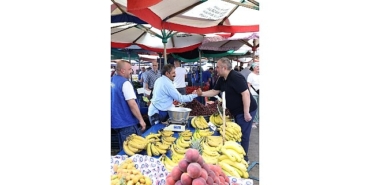 baskan-ozarslan-pazarda-gonullere-dokundu-talepleri-yerinde-cozdu.jpg
