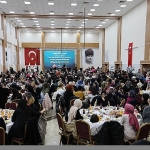 baskan-ozarslan-ve-esi-filiz-ozarslan-kadinlarla-iftar-sofrasinda-bulustu.jpg