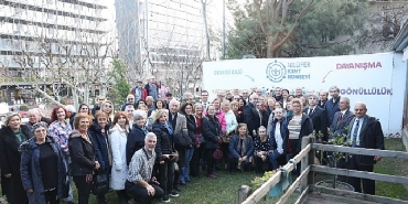 baskan-sadi-ozdemir-emeklilerle-bir-araya-geldi.jpg
