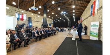 baskan-tugay-gelecegi-bekleyen-degil-gelecegi-planlayan-ve-insa-eden-bir-sehir-olmak-zorundayiz.jpg