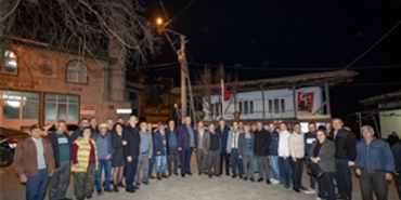 baskan-tugay-iftardan-sahura-halkin-arasinda.jpg