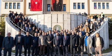 baskan-tugay-odemisteki-yogun-programini-tamamladi-calisacagiz-sehrimizi-kalkindiracagiz.jpg