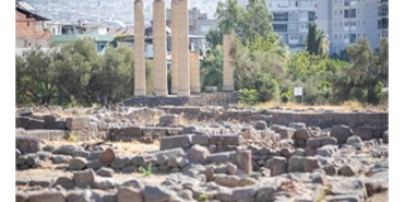 baskan-tugay-smyrna-kazilarini-inceledi.jpg