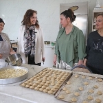 baskan-unsaldan-ureten-kadinlara-destek-ziyareti.jpg