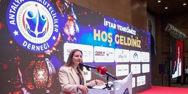 baskan-vekili-ozdemir-korkutelililerle-iftarda-bir-araya-geldi.jpg