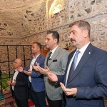 baskan-zeyrek-kadir-gecesinde-kulada-gonul-sofrasina-katildi.jpg
