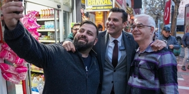 baskan-zeyrek-sabahin-ilk-isiklariyla-halkla-bulustu.jpg
