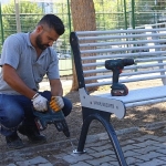 bayraklida-parklar-yenileniyor.jpg