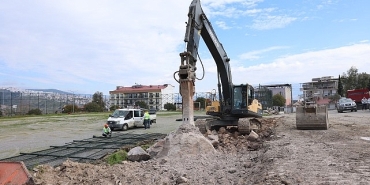 bayrakliya-yeni-spor-tesisi.jpg