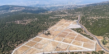 bornova-kayadibi-kent-mezarligi-hizmete-acildi.jpg