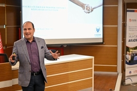 bornovada-yerelden-guclu-yonetisim.jpg