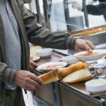 buca-belediye-lokantalari-ogrenciye-ve-emekliye-can-suyu-oldu.jpg
