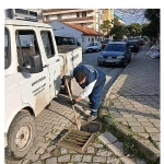 burhaniye-belediyesi-ekipleri-yogun-yagis-riskine-karsi-sahada.jpg