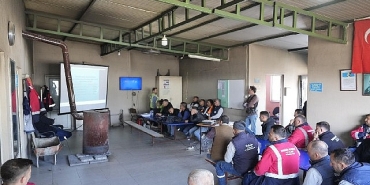 burhaniye-belediyesi-fen-isleri-personeline-is-sagligi-ve-guvenligi-egitimi-verildi.jpg