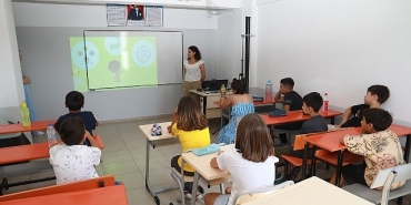 bursemde-akran-zorbaligi-farkindalik-etkinligi-gerceklesti.jpg