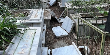 buyukcigli-mezarligindaki-hasar-gideriliyor.jpg