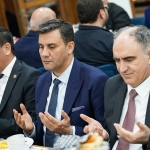buyuksehir-belediyesi-meclis-uyeleri-iftar-sofrasinda-bulustu.jpg