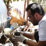 buyuksehir-yaralari-sarmak-icin-yangin-bolgesinde.jpg