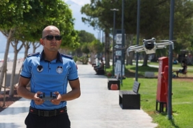 buyuksehir-zabitasi-konyaalti-sahilinde-dron-destegiyle-denetimlerini-surduruyor.jpg