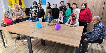 buyuksehirden-77-yasindaki-teyzeye-buyuk-mutluluk.jpg