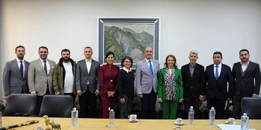 buyuksehirden-asenovgrada-kardes-sehir-eli.jpg