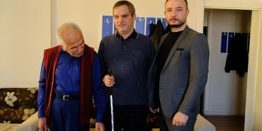 buyuksehirden-beyaz-baston-gorme-engelliler-haftasinda-anlamli-ziyaretler.jpg