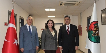 buyuksehirden-manisa-barosuna-ziyaret.jpg