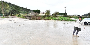 buyuksehirden-ozderedeki-sel-magdurlarina-yardim-eli.jpg