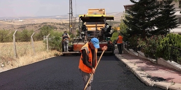 cankayada-asfalt-calismalari-suruyor.jpg