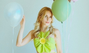 cansunun-ilk-albumu-pastel-melankoli-yayimda.jpg