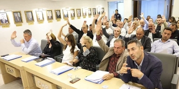 cesme-belediye-meclisi-ekim-ayi-toplantisinda-onemli-kararlar-alindi.jpg