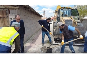 cumra-belediyesi-sahada-baskan-aydin-calismalari-yerinde-incelendi.jpg