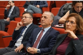 dalak-cerrahisi-sempozyumu-alaninda-uzman-hekimleri-bir-araya-getirdi.jpg