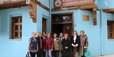dayanisma-merkezinde-kadin-haklari-konusuldu.jpg