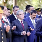 deu-rektoru-prof-dr-bayram-yilmaz-15-temmuz-demokrasi-ve-milli-birlik-gunu-programlarina-katildi.jpg