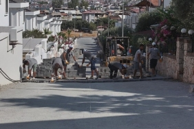 didim-belediyesi-akbukte-parka-tasi-doseme-calismalarini-surduruyor.jpg