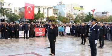 didim-ulu-onder-mustafa-kemal-ataturku-saygi-ve-ozlemle-andi.jpg