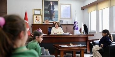 didimli-ogrenciler-yerel-yonetimi-baskan-hatice-gencaydan-dinledi.jpg