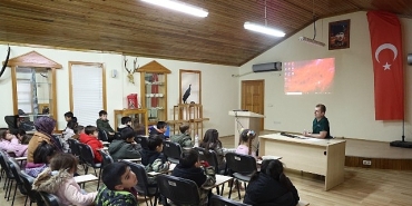 dogal-yasam-parkinda-cocuklara-hayvan-ve-doga-sevgisi-asilaniyor.jpg