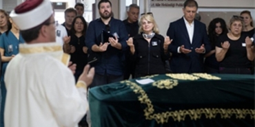 doktor-omer-cem-senakayliya-huzunlu-veda.jpg