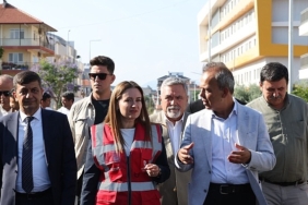 dosemealti-yenikoyde-altyapisi-tamamlanan-yollar-asfaltlaniyor.jpg
