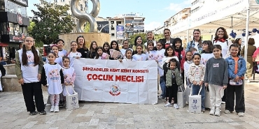 dunya-kiz-cocuklari-gununde-farkindalik-olusturuldu.jpg