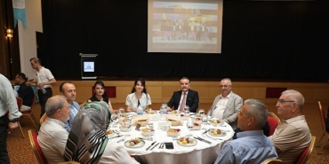 edremit-kaymakami-ahmet-odabasa-vefa-gecesi.jpg