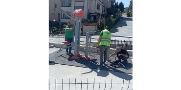 edremitte-parklar-yenileniyor.jpg