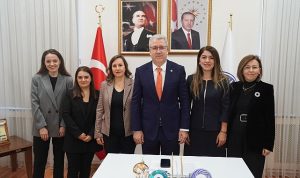 egeli-akademisyenler-kadina-yonelik-siddet-konusunda-saglik-profesyonellerini-egitecek-zzrHlhxE.jpg
