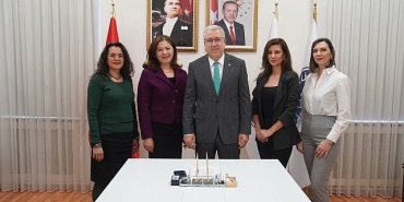 egeli-bilim-ekibinden-geri-donusturulmus-pamuk-icerikli-kumaslarin-performanslarinin-iyilestirilmesi-projesi.jpg