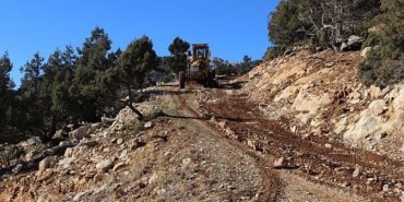 elmalida-19-mahallenin-yayla-yoluna-ulasim-kolaylasti.jpg
