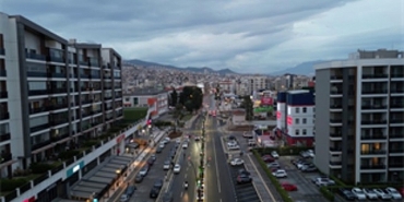 eski-havaalani-caddesi-guvenli-konforlu-ve-isil-isil.jpg
