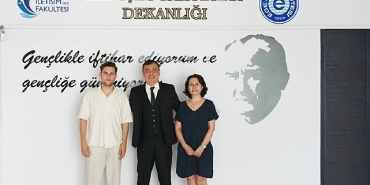 eu-iletisim-fakultesinin-cicegi-burnunda-mezunu-eren-keskin-basarilariyla-adindan-soz-ettiriyor.jpg