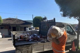 gemlikte-sagliksiz-gida-deposuna-zabita-baskini.jpg